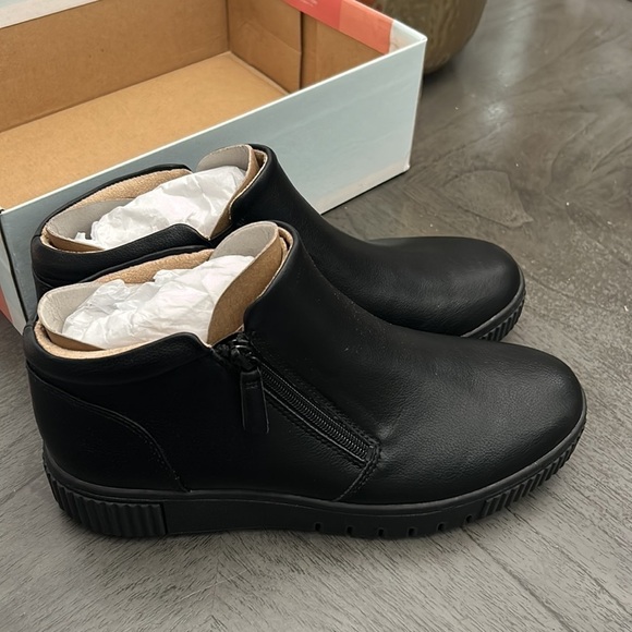 SOUL Naturalizer Turner Mid Sneaker (WIDE) - Picture 5 of 8